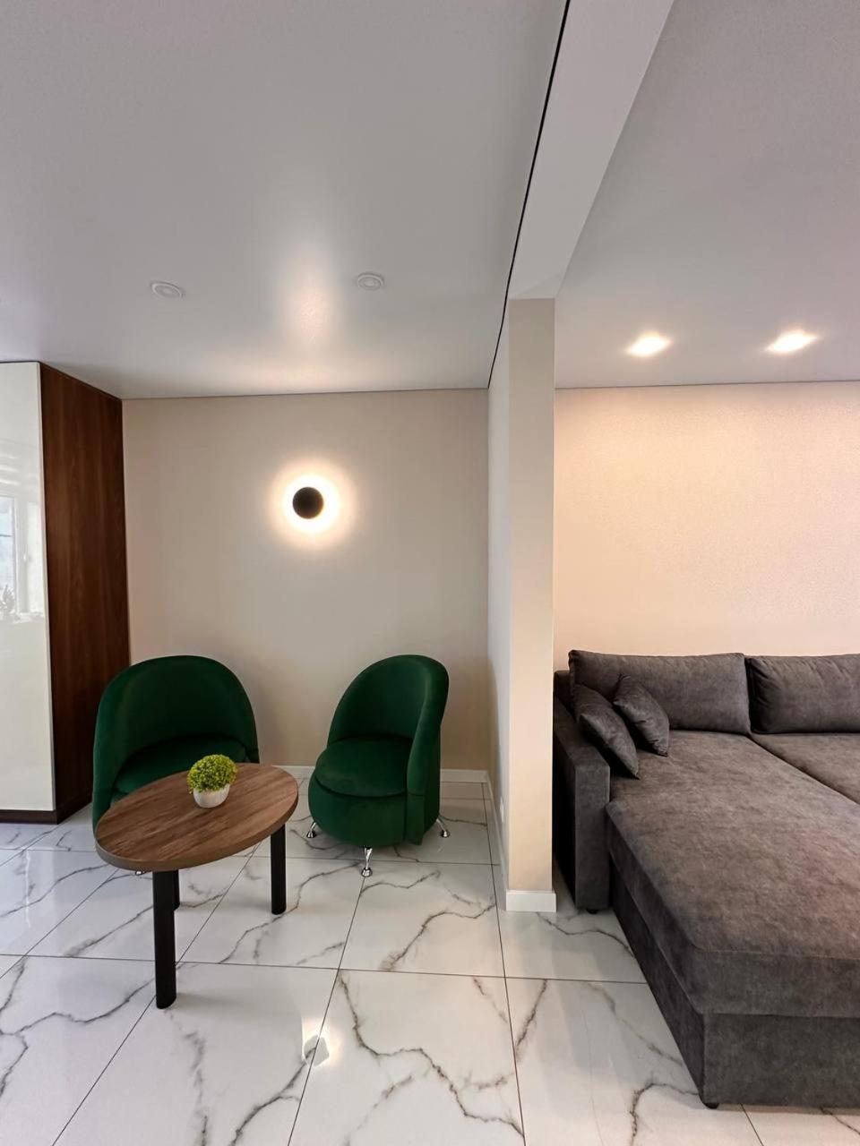 Park House Appartement Palyanytsya Buitenkant foto