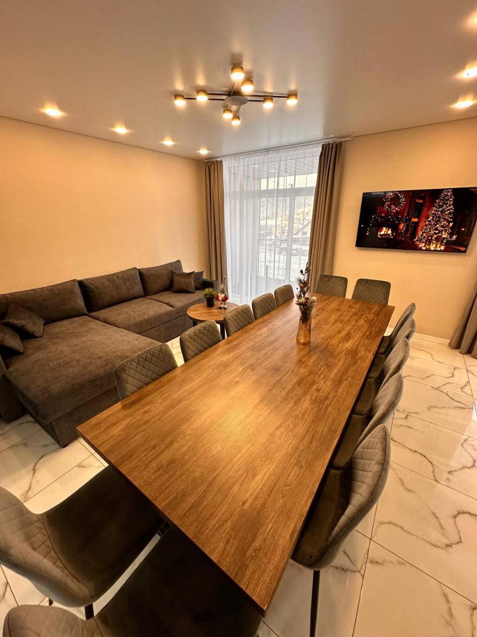 Park House Appartement Palyanytsya Buitenkant foto
